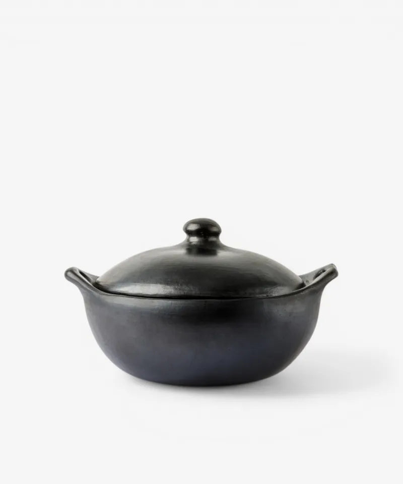 La Chamba Oval Casserole Dish with Lid Size 4 (31cm)