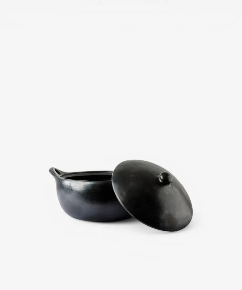 La Chamba Round Casserole Dish Size 3 (26cm)