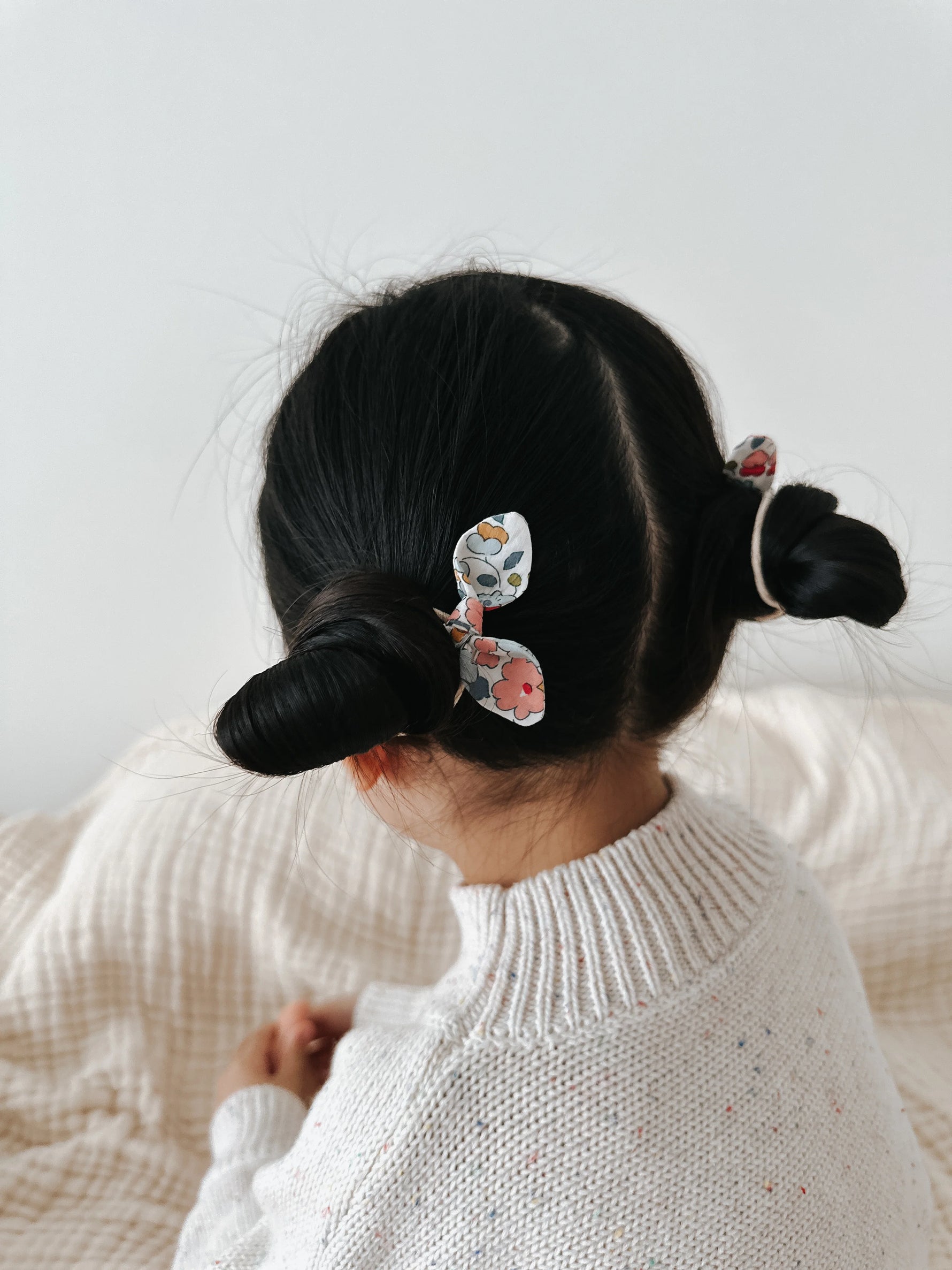 Small girls hair tie made from Liberty floral fabric. Ideal for gifting and everyday wear. 
