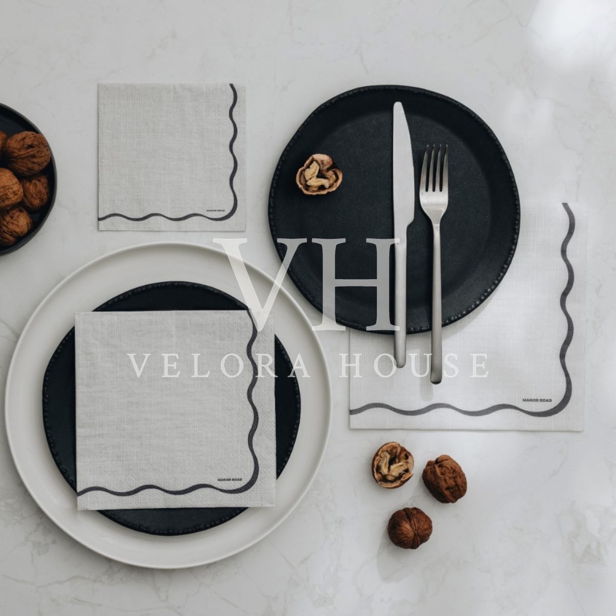 Linen Scallop White & Black Cocktail Serviette