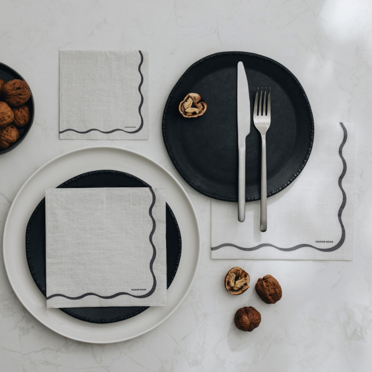 Linen Scallop White & Black Cocktail Serviette
